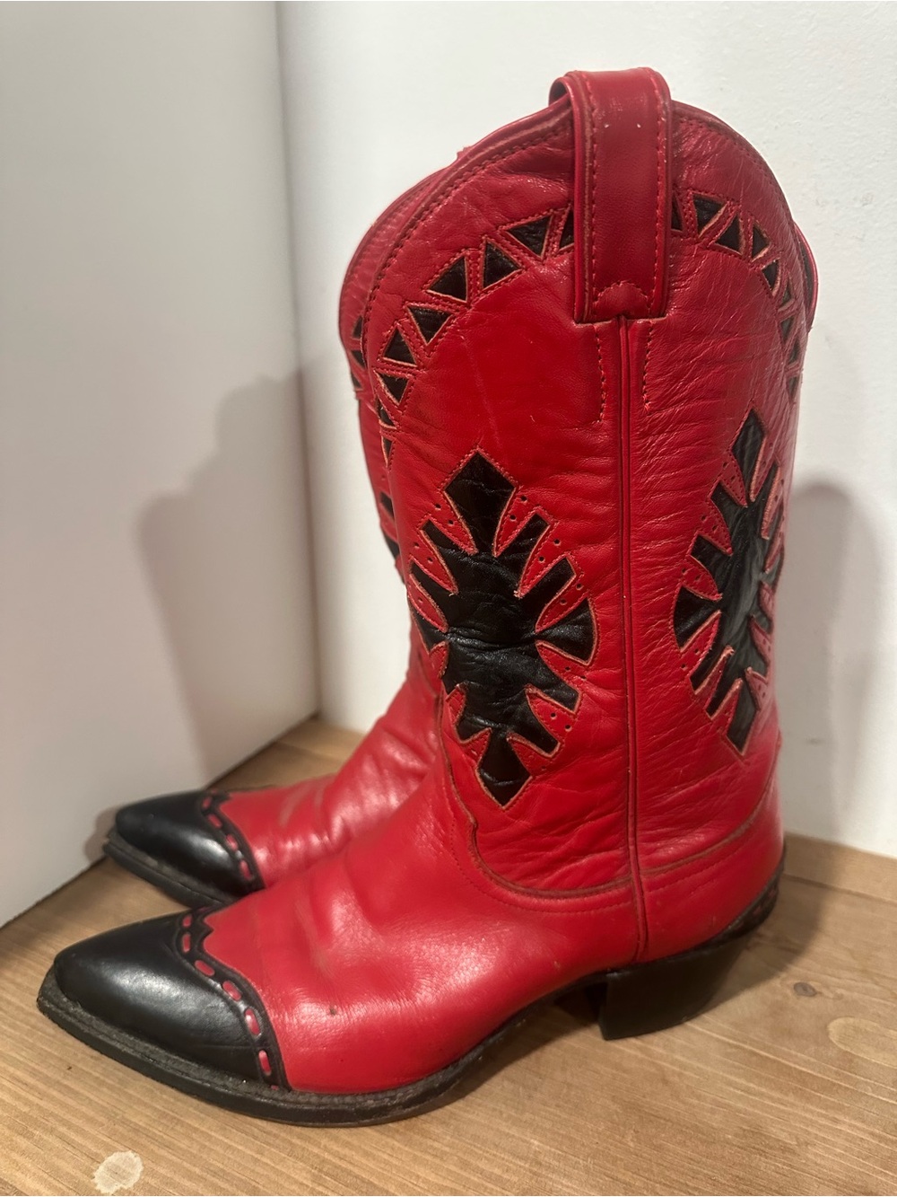 Justin Vintage Red and Black Western Cowboy Boots, see description